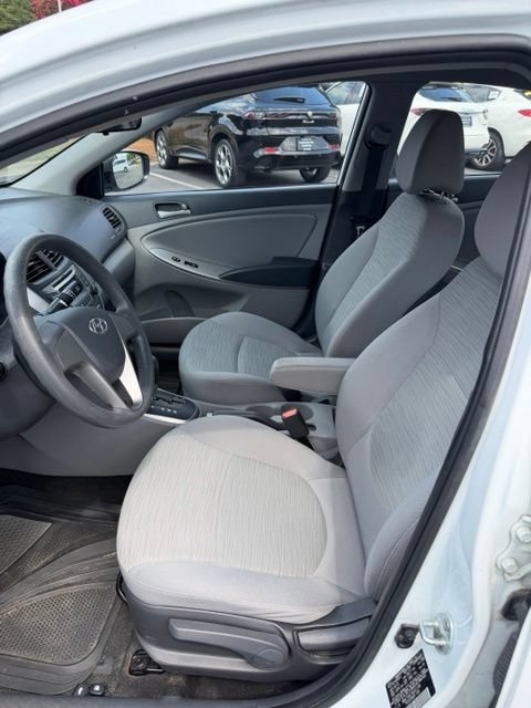 Used 2016 Hyundai Accent SE FWD image 7