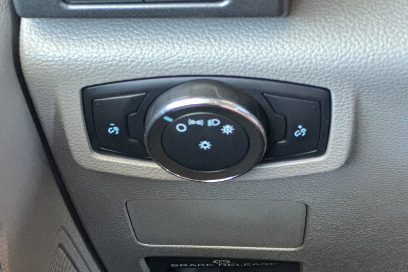 Used 2022 Ford F350 XL w/ Power Equipment Group image 25