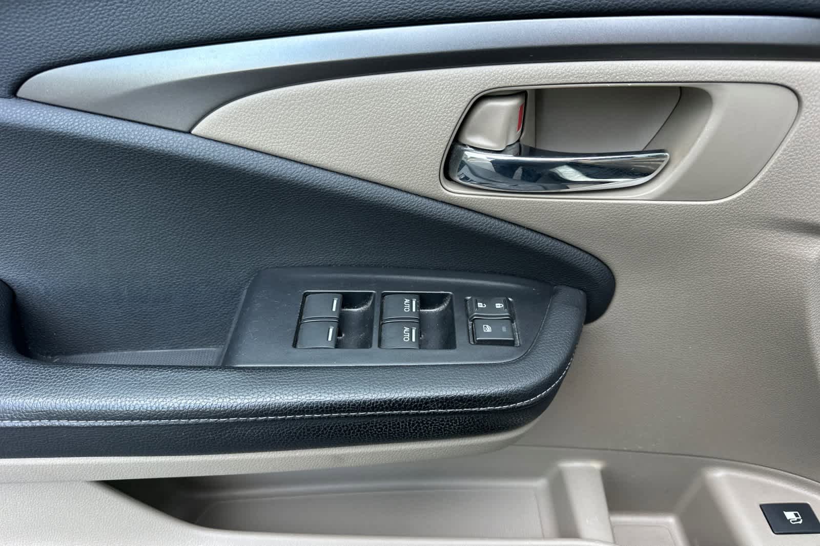 Used 2019 Honda Ridgeline RTL-T image 12