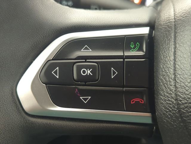 Used 2023 Jeep Compass Latitude AWD/4WD image 15