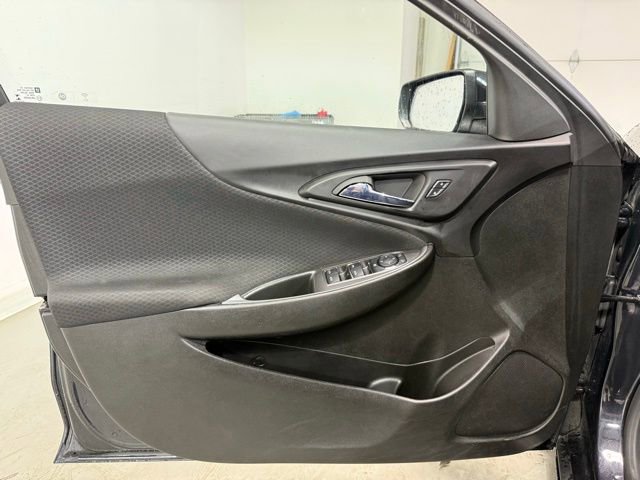 Used 2023 Chevrolet Malibu LT FWD image 9