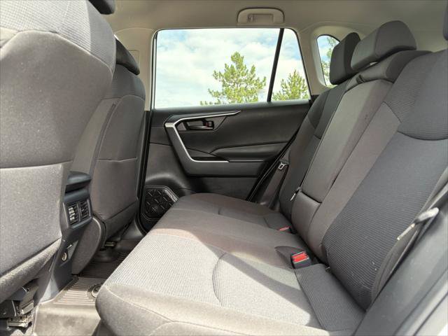 Certified 2024 Toyota RAV4 LE AWD/4WD image 17