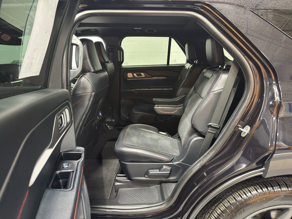 Used 2025 Ford Explorer ST image 10