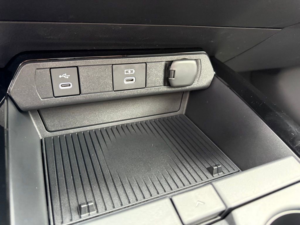 New 2026 Toyota Prius Plug-In Hybrid FWD image 35