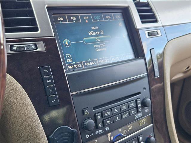 Used 2011 Cadillac Escalade Luxury RWD image 14