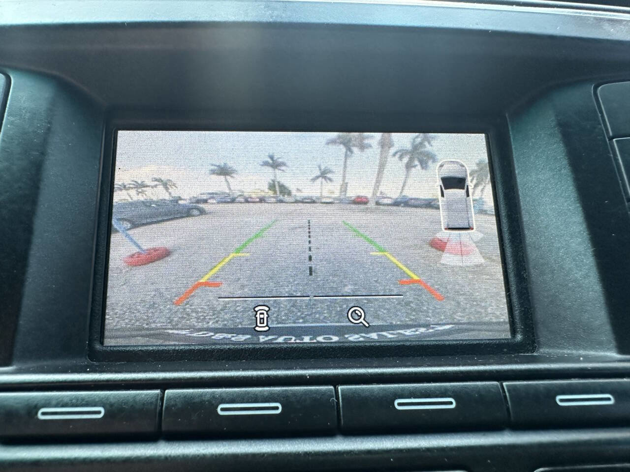 Used 2016 Ford Explorer XLT image 29