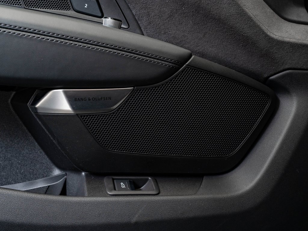 Used 2023 Audi e-tron GT Premium Plus image 25