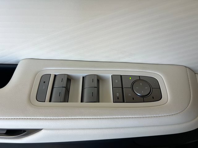 New 2026 Lexus ES 350e FWD image 38