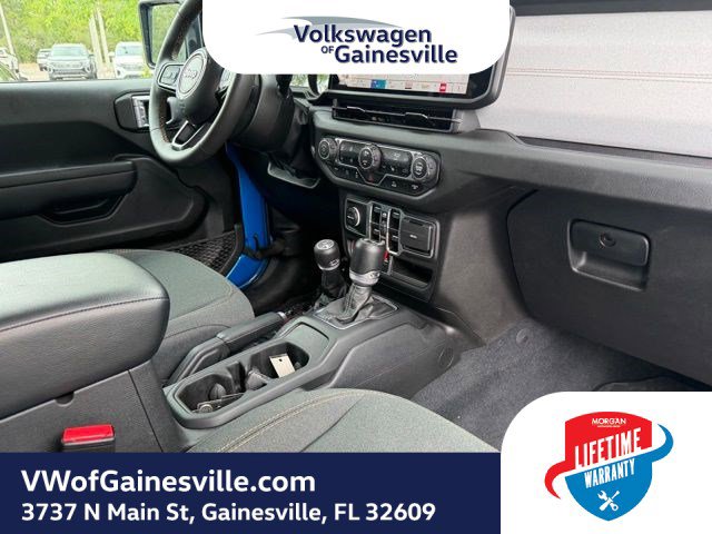Used 2024 Jeep Wrangler Willys image 9