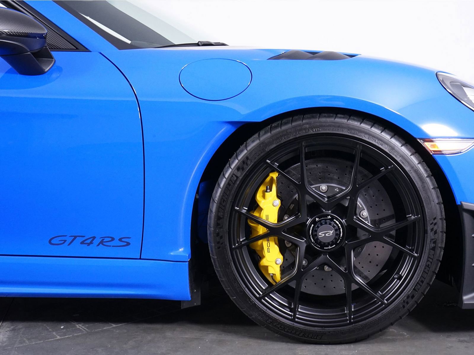 Used 2025 Porsche 718 Cayman GT4 RS image 16