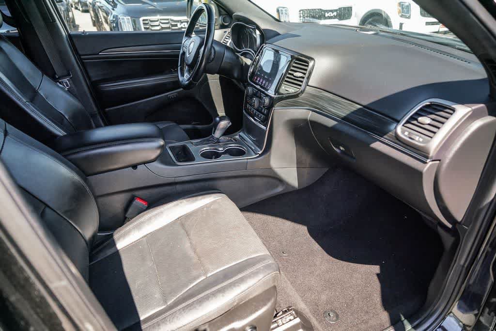Used 2020 Jeep Grand Cherokee Limited w/ Luxury Group II RWD image 12