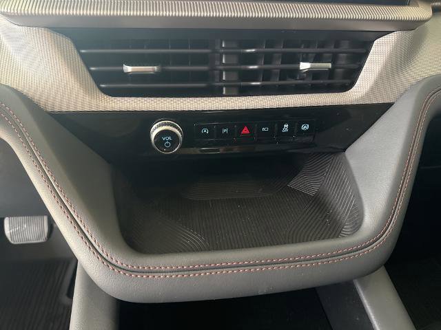 Certified 2025 Ford Explorer Active w/ Active Comfort Package image 12