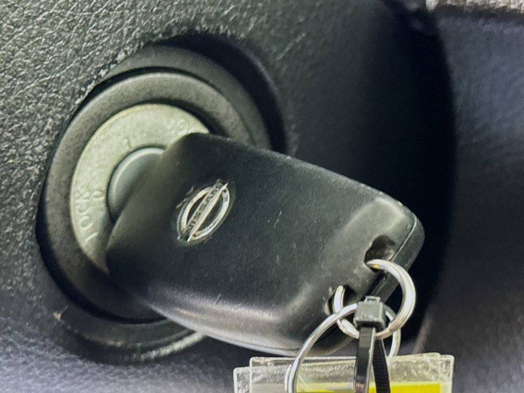 Used 2018 Nissan Rogue S FWD image 19