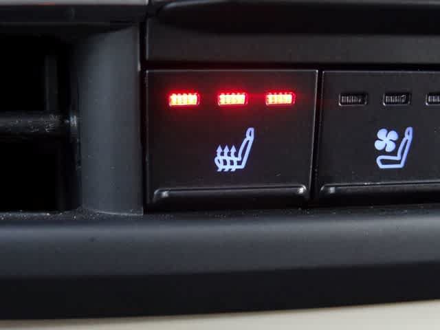 Certified 2023 Toyota Sienna Platinum AWD/4WD image 47