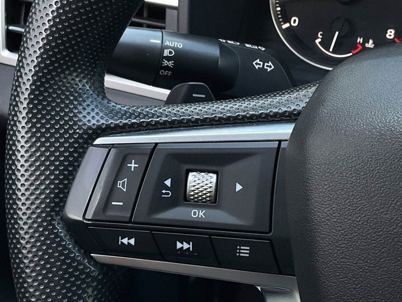 Used 2022 Mitsubishi Outlander ES image 23