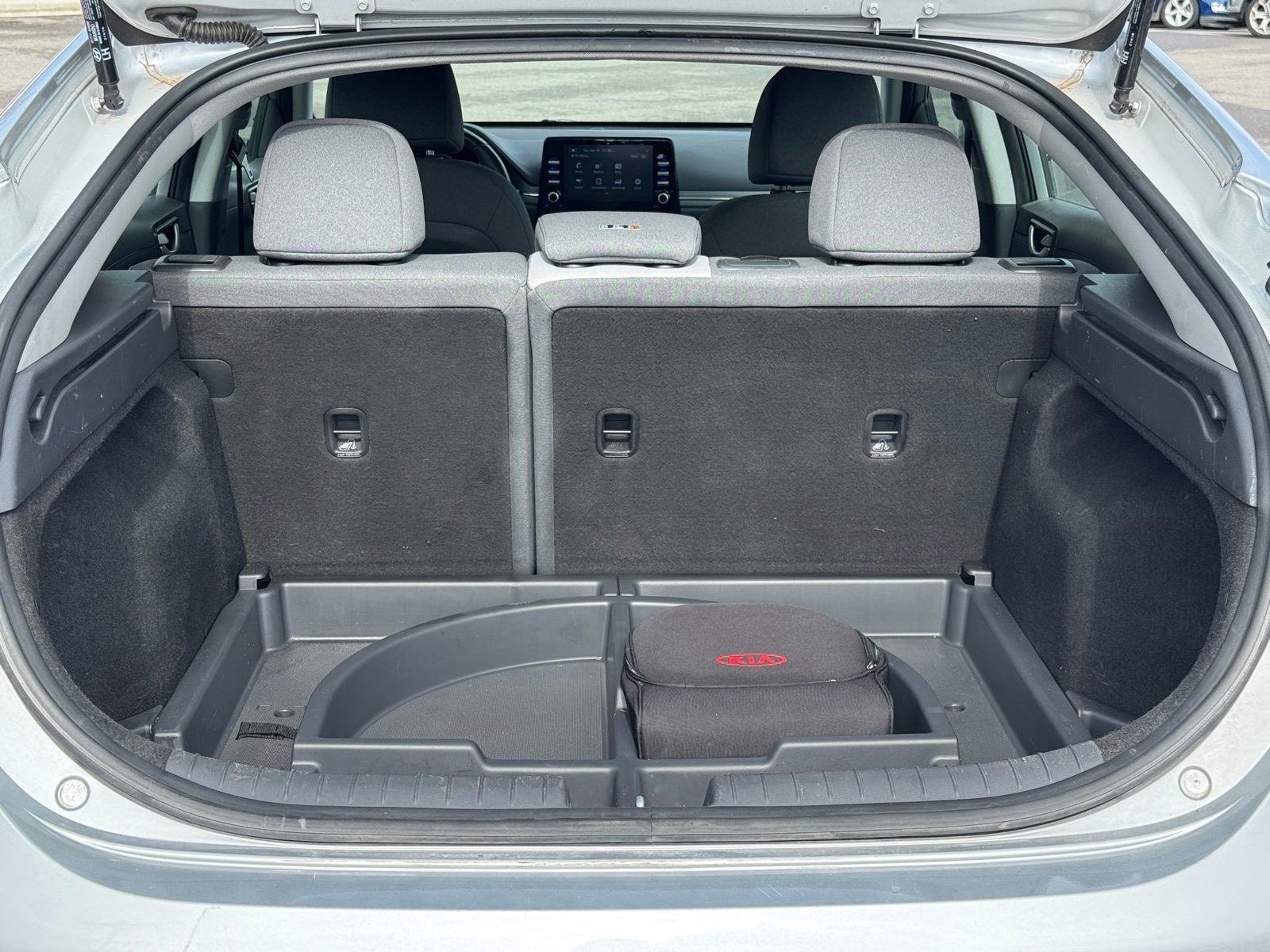 Used 2022 Hyundai Ioniq SE FWD image 5