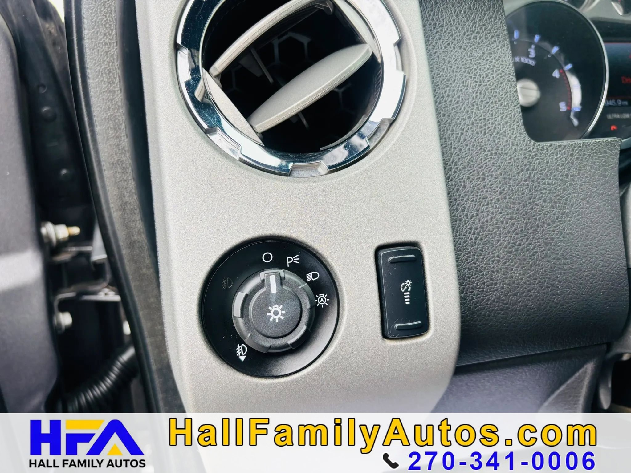 Used 2014 Ford F250 Lariat w/ Lariat Interior Package AWD/4WD image 34