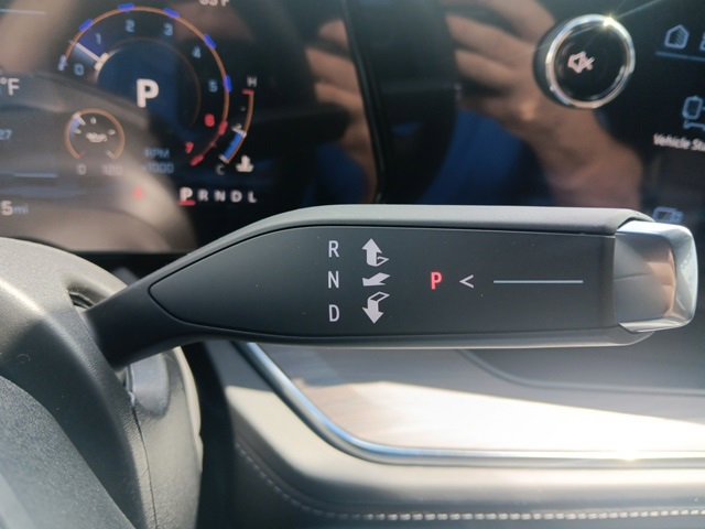 New 2025 Chevrolet Suburban LS image 33