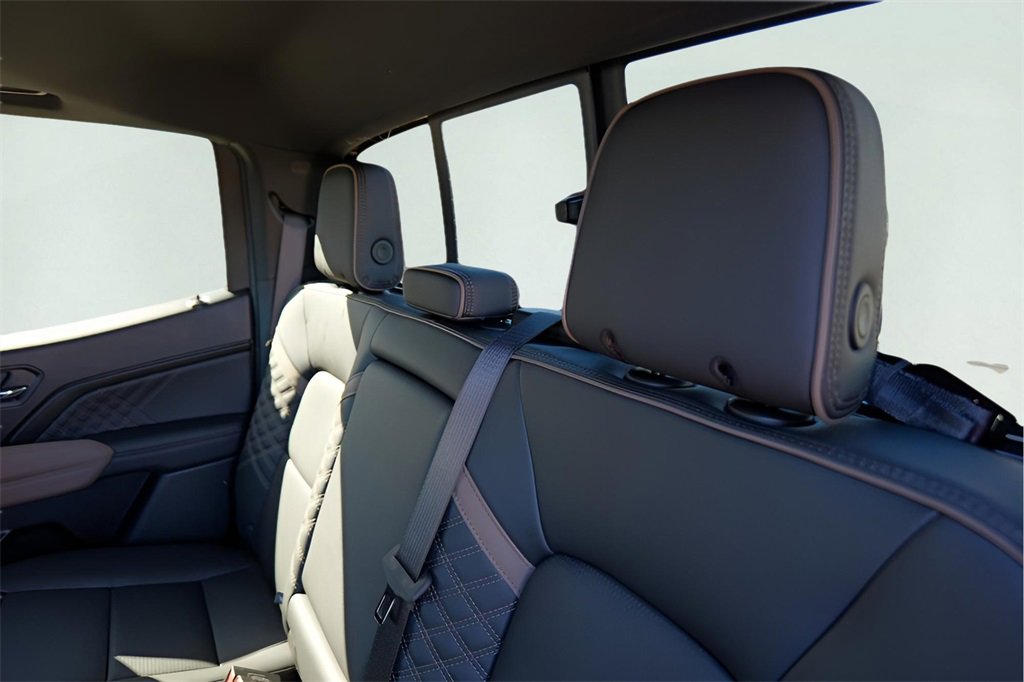 New 2026 GMC Canyon Denali image 23