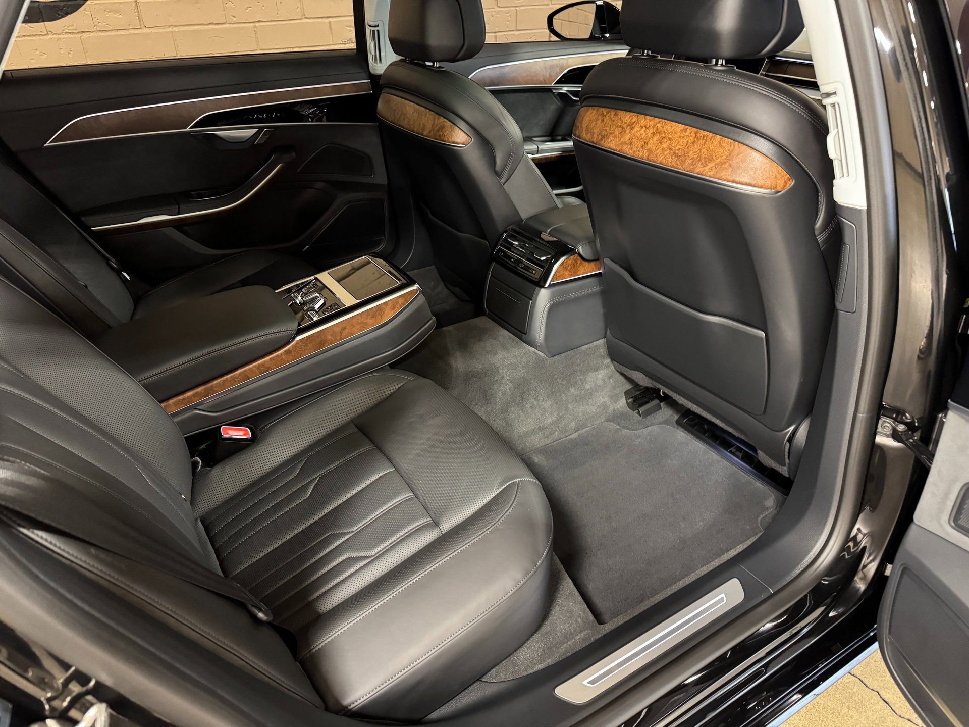 Used 2023 Audi A8 L 3.0T w/ Luxury Package image 53