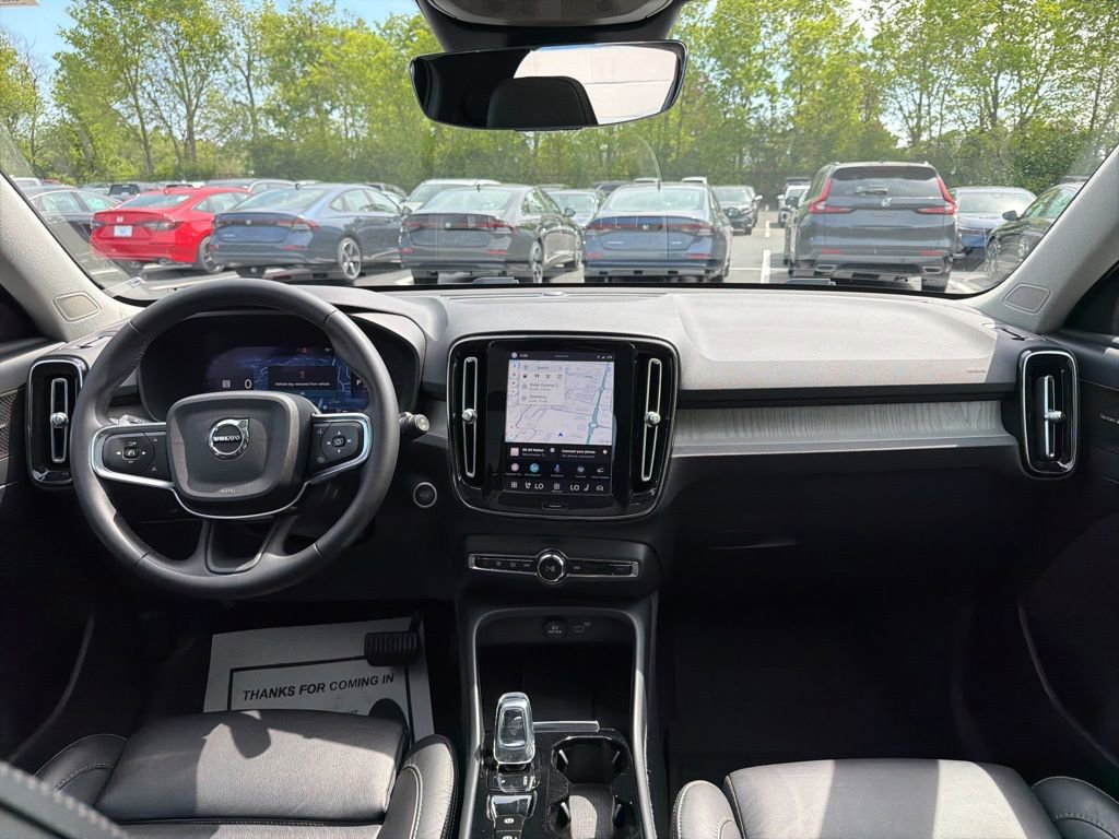 Used 2023 Volvo XC40 B5 Plus w/ Driver Assist Package AWD/4WD image 12