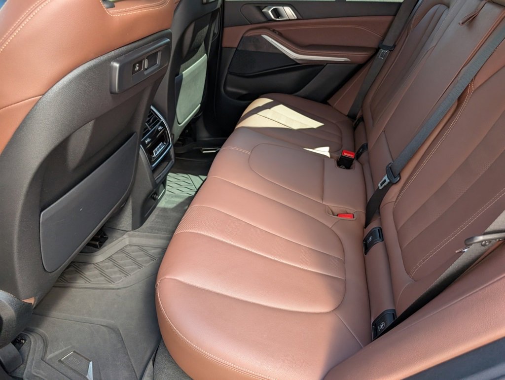 Used 2022 BMW X5 xDrive40i w/ Premium Package image 31