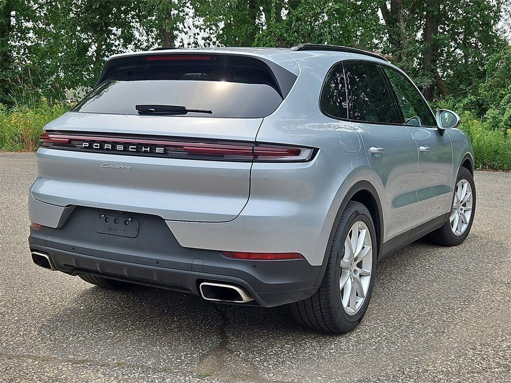 Certified 2025 Porsche Cayenne image 7