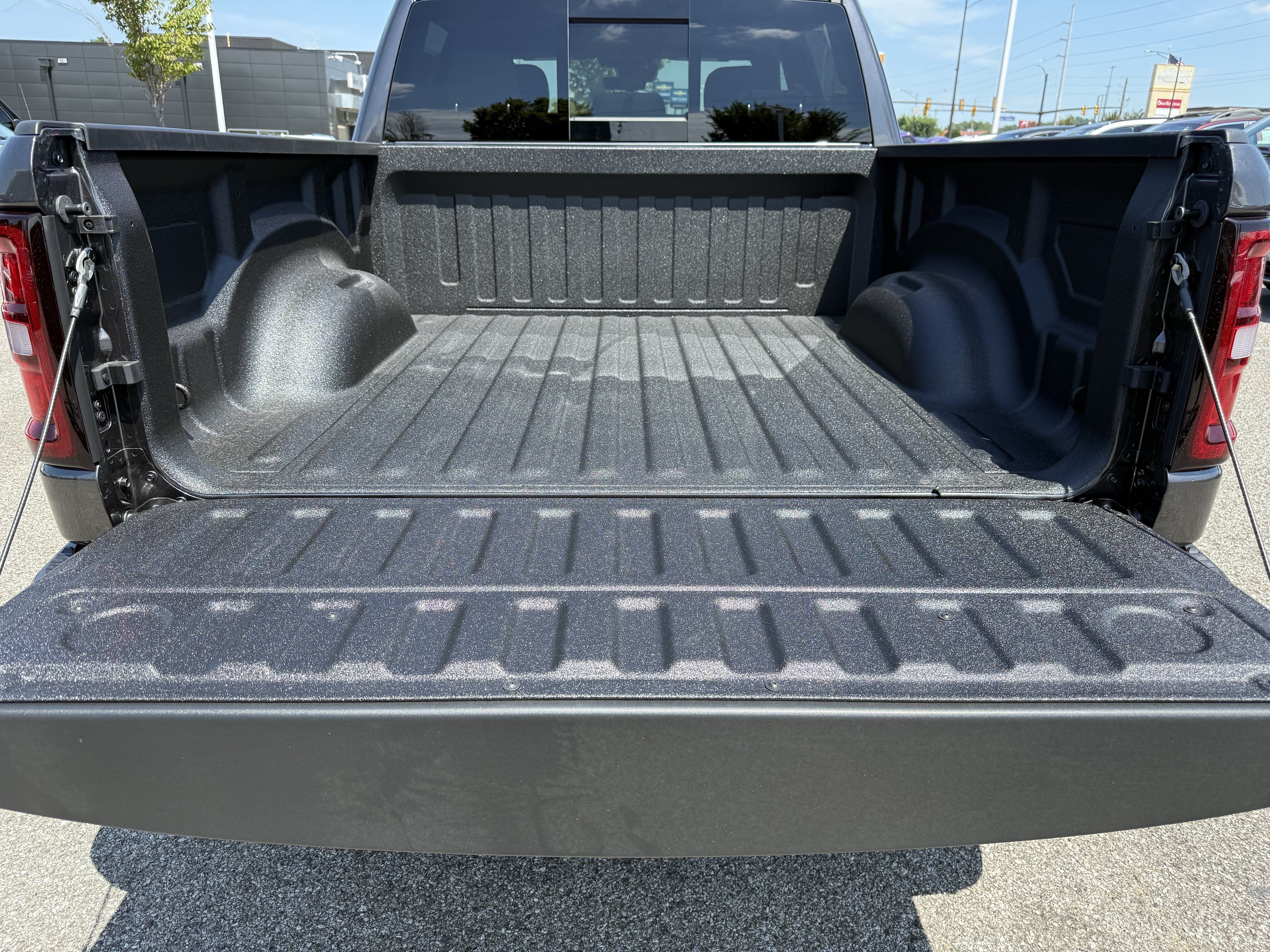 New 2026 RAM 1500 Warlock AWD/4WD image 32