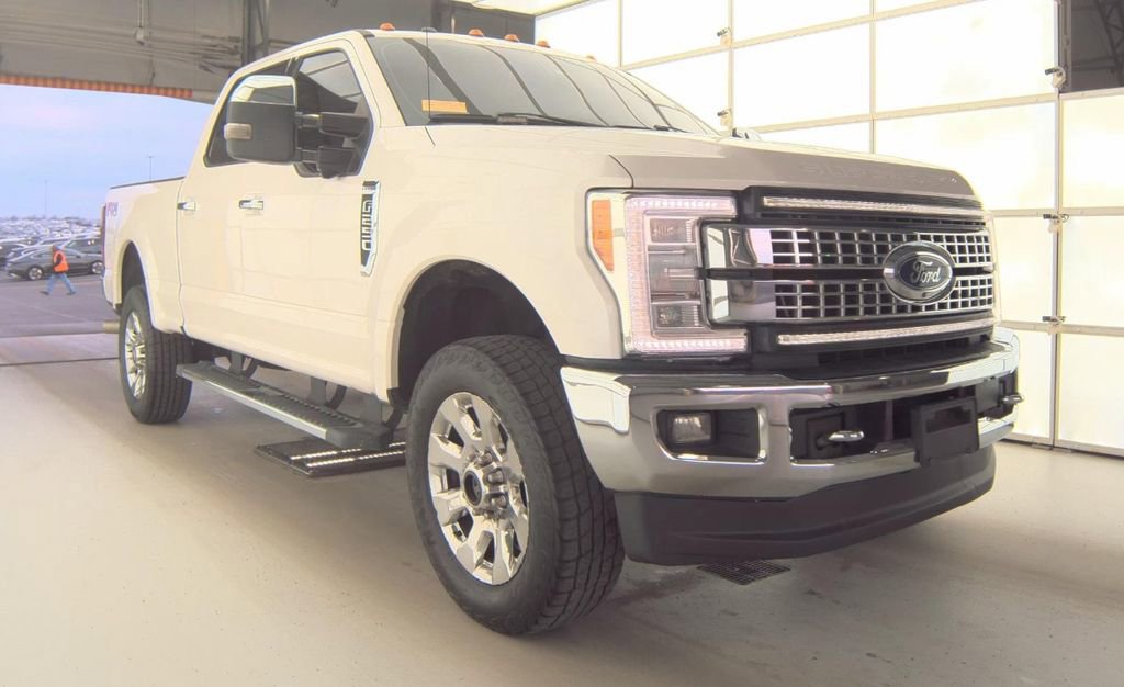 Used 2018 Ford F250 Lariat w/ Lariat Ultimate Package image 4