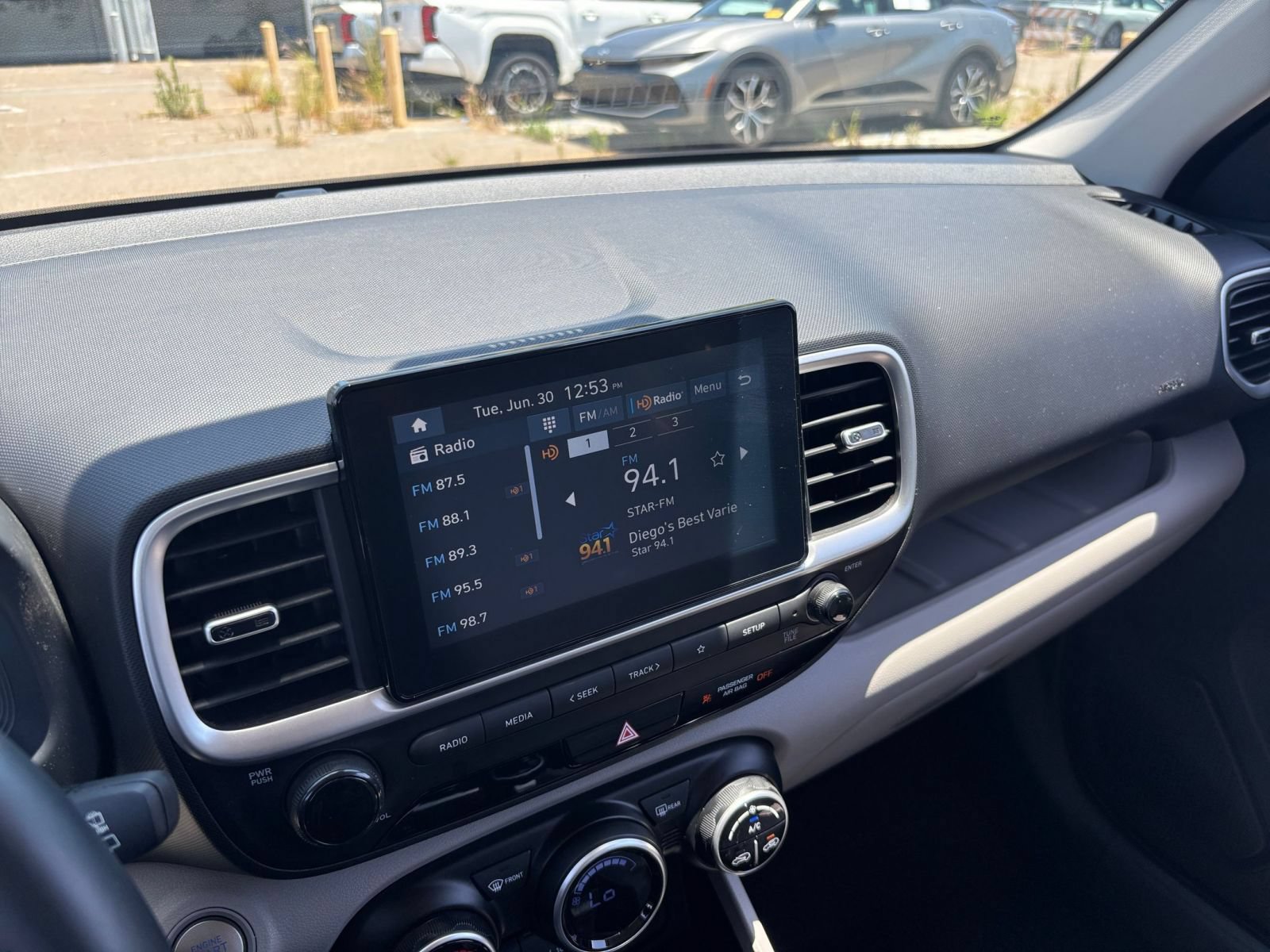 Used 2026 Hyundai Venue SEL FWD image 20
