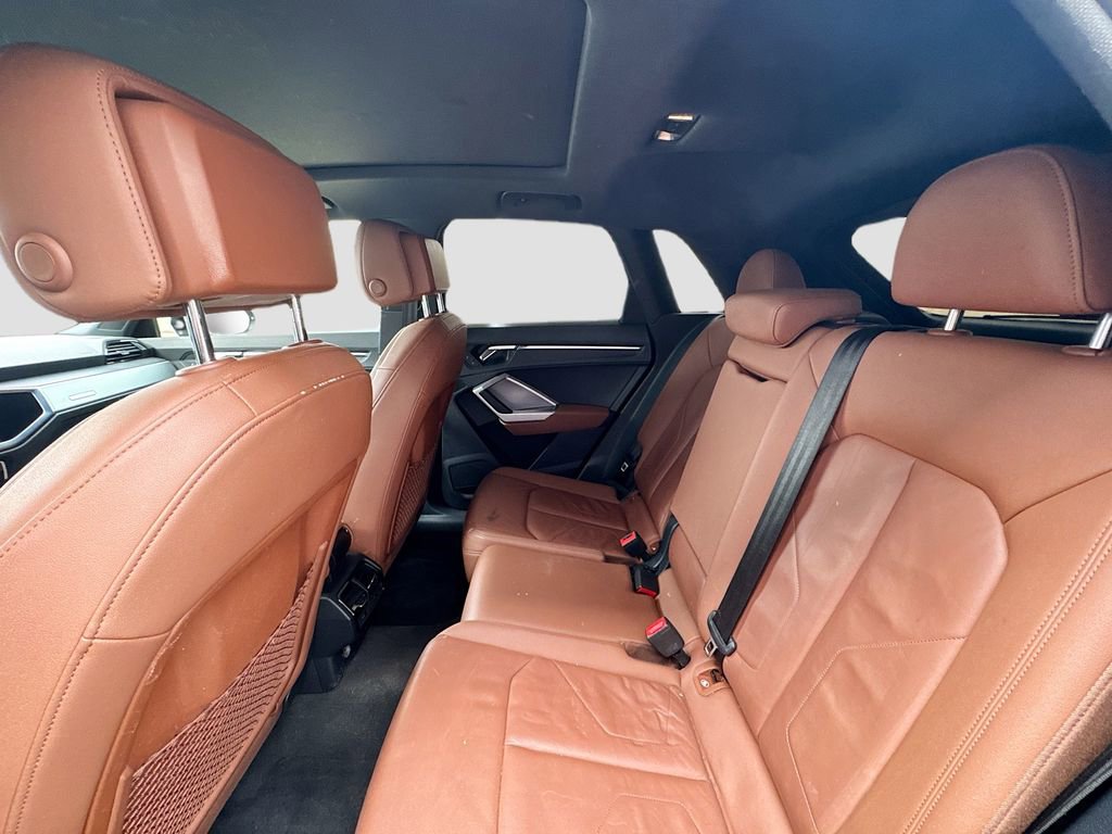 Used 2020 Audi Q3 2.0T Premium w/ Convenience Package image 27