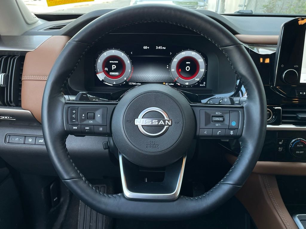 Used 2024 Nissan Pathfinder Platinum w/ Cargo Package image 15