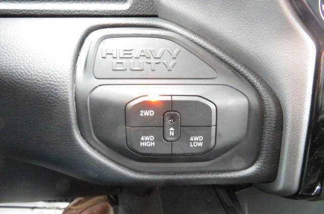 New 2026 RAM 3500 Laramie AWD/4WD image 24