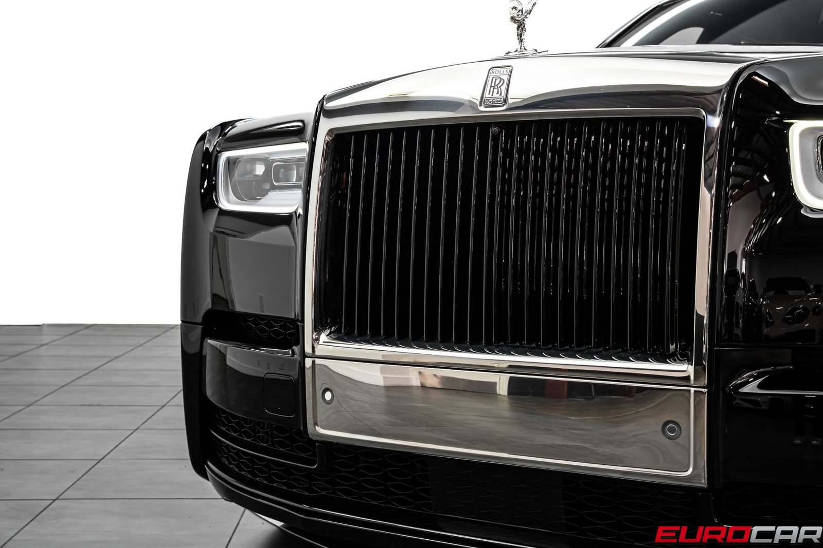 Used 2022 Rolls-Royce Phantom Sedan RWD image 13