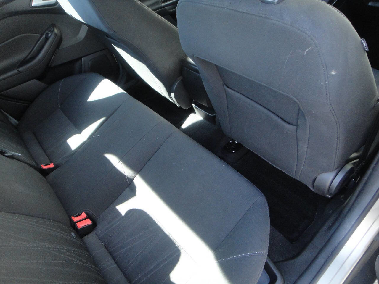 Used 2017 Ford Focus SE FWD image 13