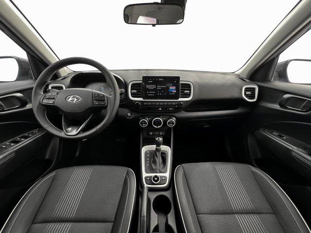 New 2025 Hyundai Venue Limited image 13