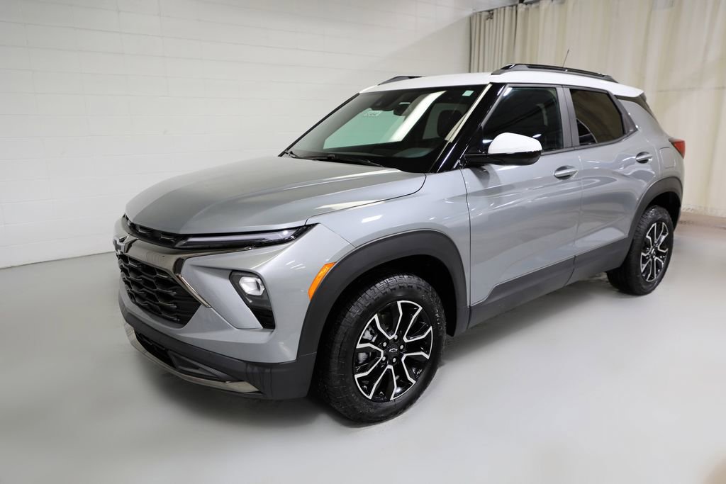 Used 2025 Chevrolet TrailBlazer ACTIV w/ Convenience Package AWD/4WD image 16