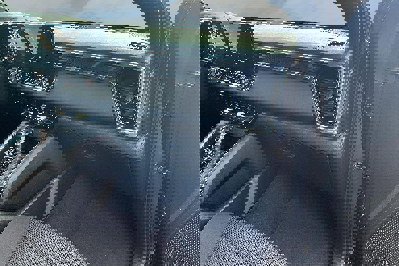 Used 2024 GMC Canyon Elevation w/ Convenience Package image 18