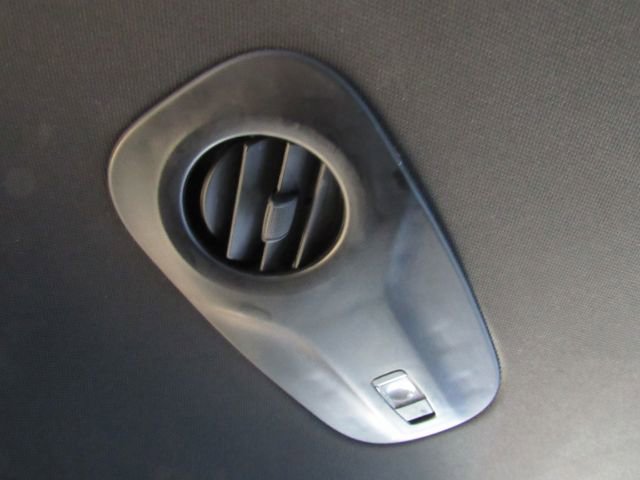 Used 2025 Chrysler Pacifica Select image 36