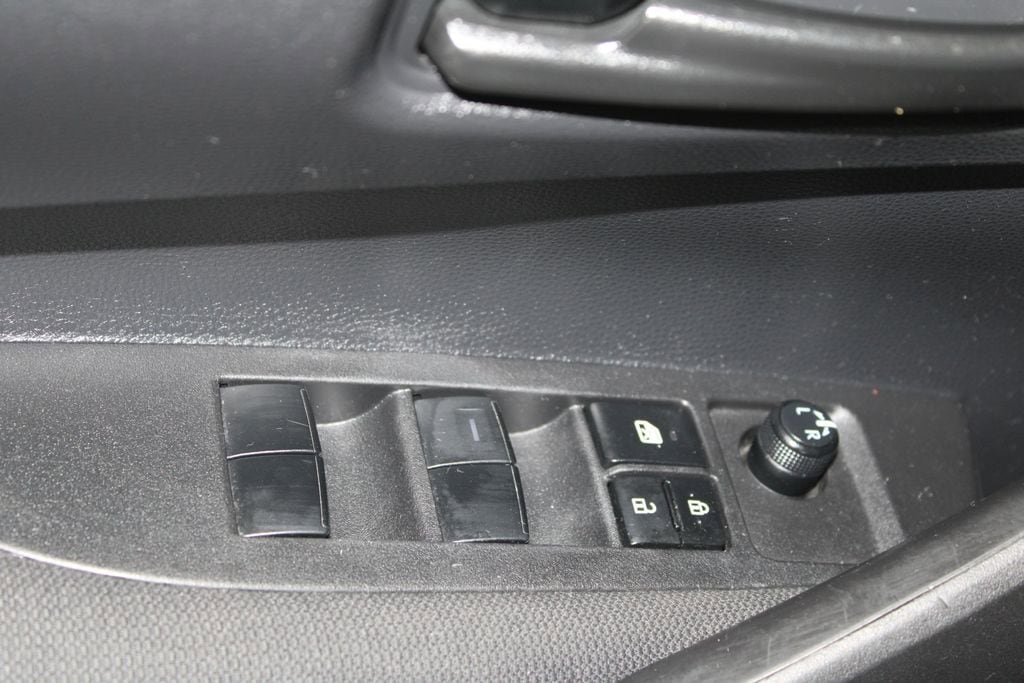 Used 2022 Toyota Corolla LE FWD image 9