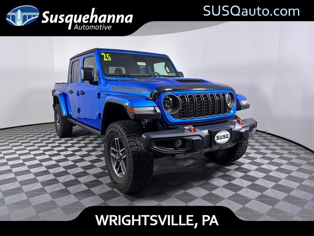 Used 2025 Jeep Gladiator Mojave w/ Convenience Group