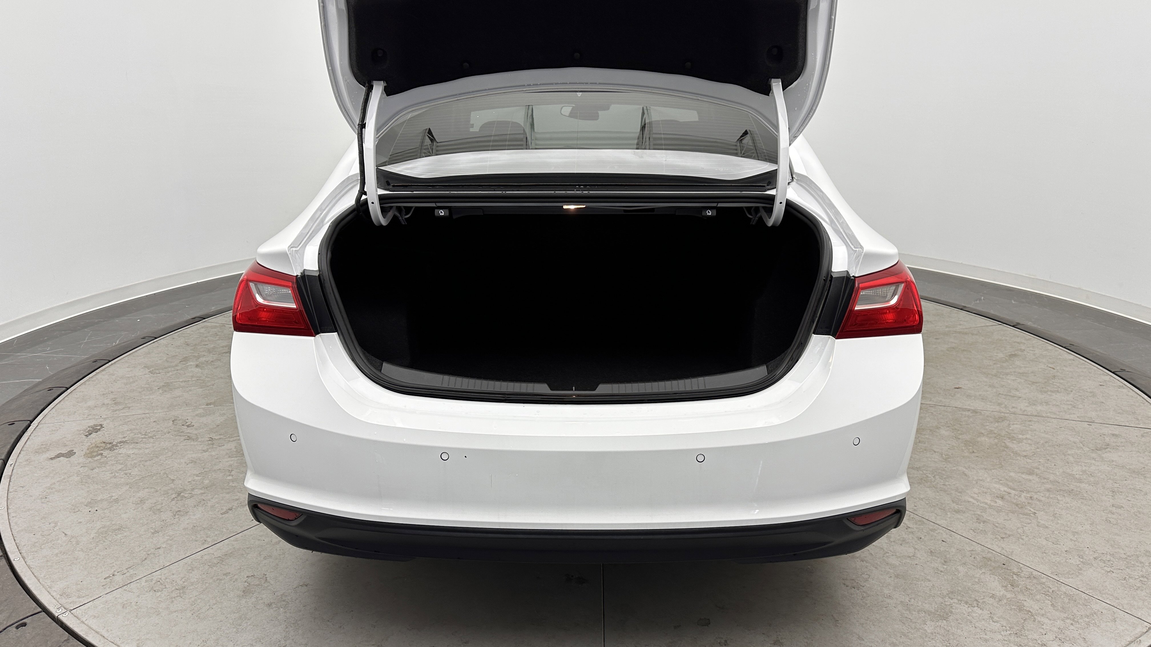 Used 2024 Chevrolet Malibu LT FWD image 30