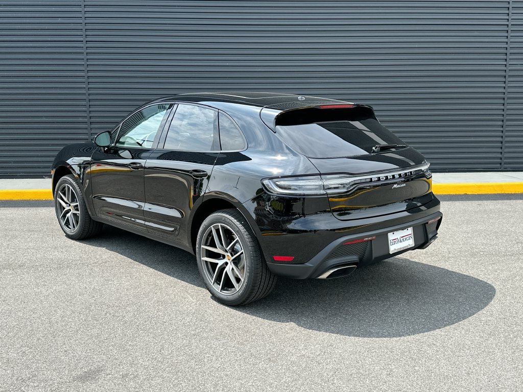 New 2026 Porsche Macan AWD/4WD image 3