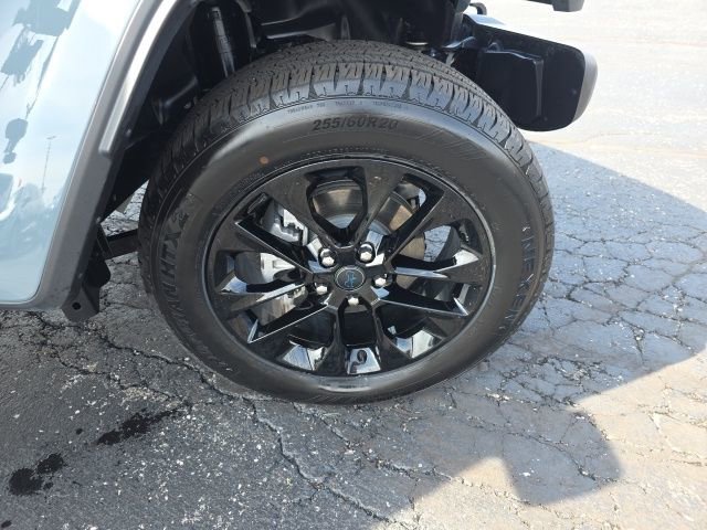 Used 2025 Jeep Wrangler Unlimited Sahara w/ Safety Group image 56