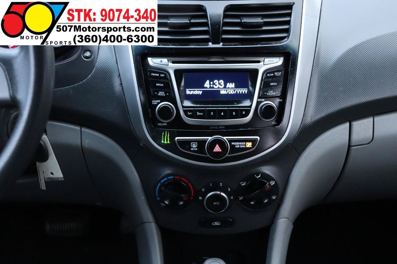 Used 2016 Hyundai Accent SE FWD image 18