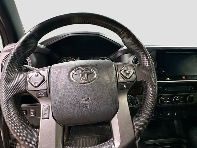 Used 2016 Toyota Tacoma TRD Sport AWD/4WD image 13