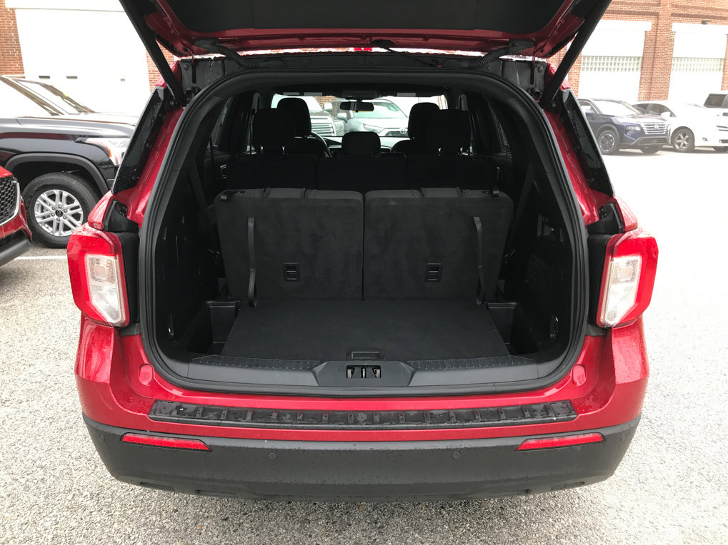Used 2020 Ford Explorer XLT w/ Comfort Package image 26