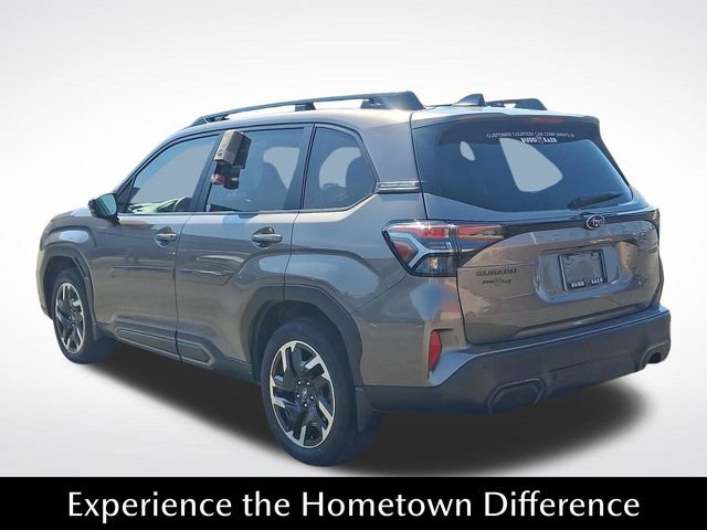 Used 2025 Subaru Forester Limited AWD/4WD image 4