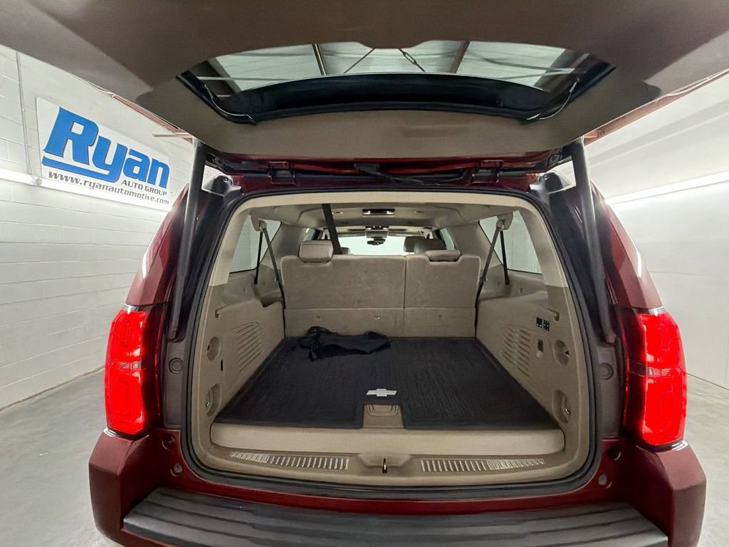 Used 2018 Chevrolet Suburban LT image 26
