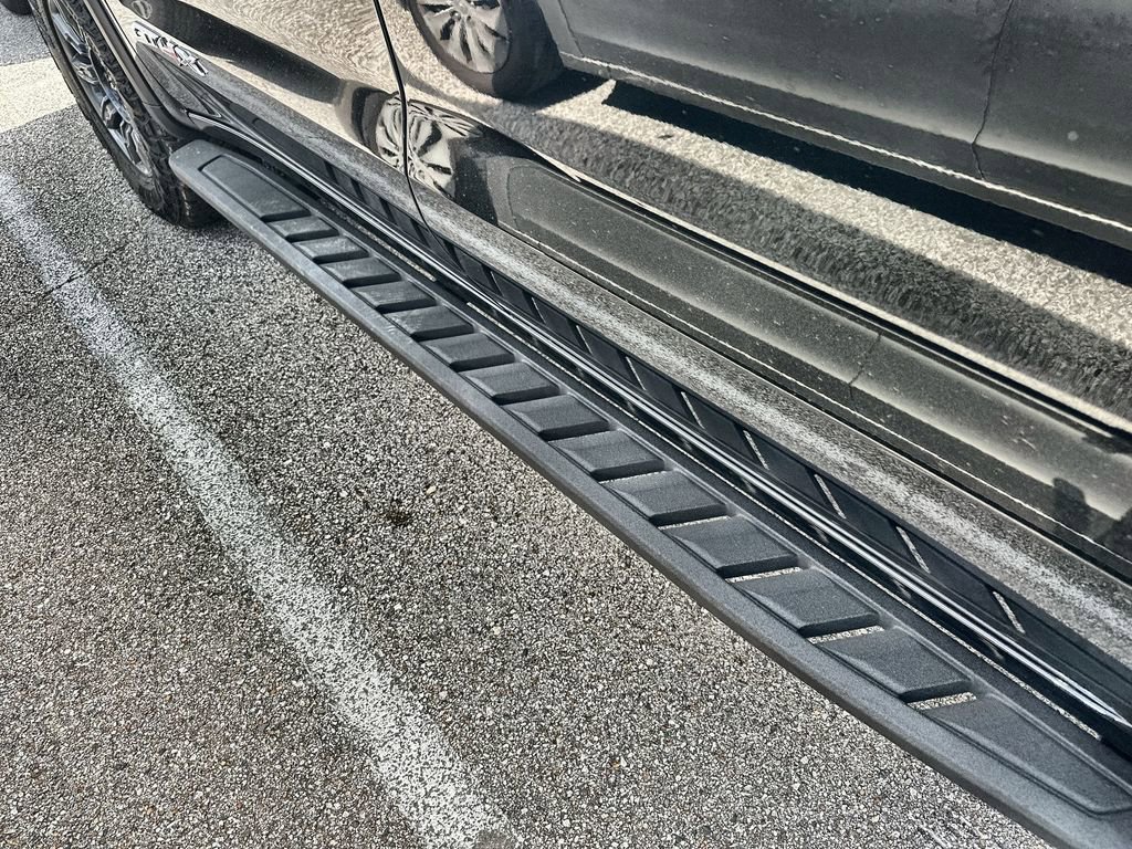 Used 2025 GMC Sierra 1500 AT4X image 11